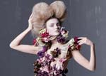 Ретроспектива Alexander McQueen в майском глянце. Ретроспектива Alexander McQueen в майском глянце.