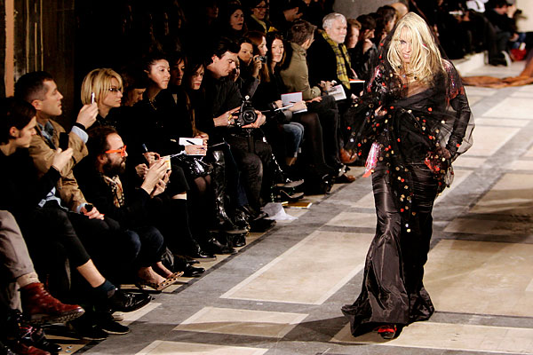 ������ �������� �� ������ ��������� Vivienne Westwood ������ �����-���� 2009/2010 � ������ ��������� ������ ����. 