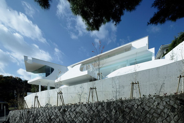 Резиденция от EASTERN Design Office в Takarazuka-city, в префектуре Хьего Резиденция от EASTERN Design Office в Takarazuka-city, в префектуре Хьего