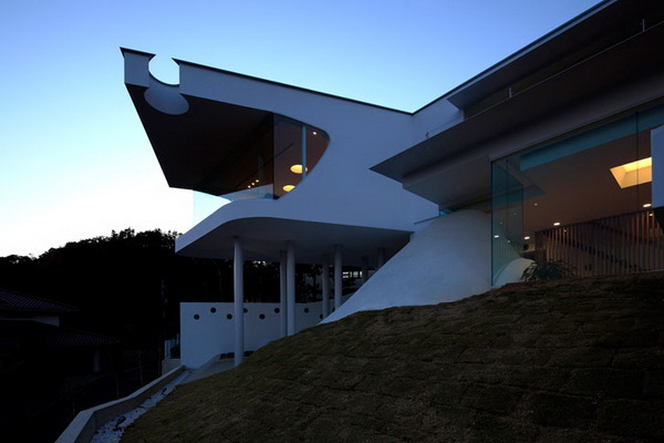 ���������� �� EASTERN Design Office � Takarazuka-city, � ���������� ����� 