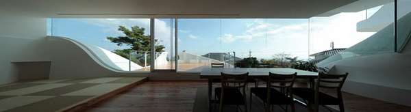 Резиденция от EASTERN Design Office в Takarazuka-city, в префектуре Хьего Резиденция от EASTERN Design Office в Takarazuka-city, в префектуре Хьего