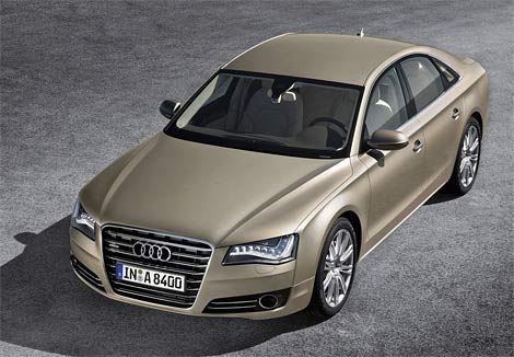 Компания Audi представила новый седан A8 Компания Audi представила новый седан A8