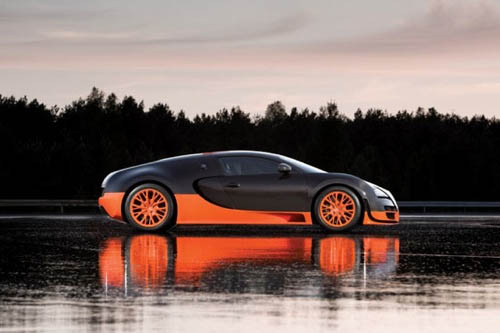 Новый Bugatti Veyron 16.4 Super Sport Новый Bugatti Veyron 16.4 Super Sport