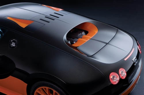 Новый Bugatti Veyron 16.4 Super Sport Новый Bugatti Veyron 16.4 Super Sport