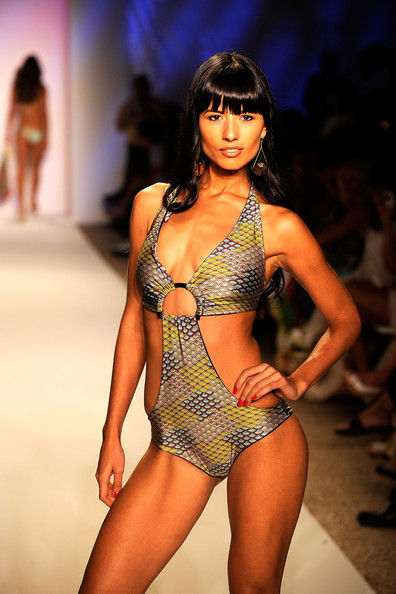 ������ ������� ���� � ������ 2010. Miami Mercedes-Benz Fashion Week Swim 2010.