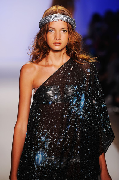 ������ ������� ���� � ������ 2010. Miami Mercedes-Benz Fashion Week Swim 2010.