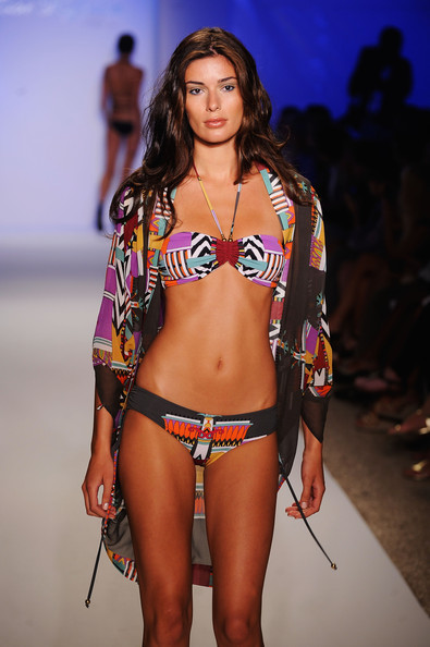������ ������� ���� � ������ 2010. Miami Mercedes-Benz Fashion Week Swim 2010.