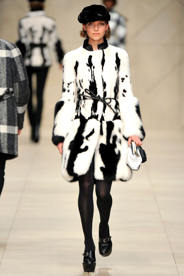 ������ ���� � �������: Burberry Fall 2011