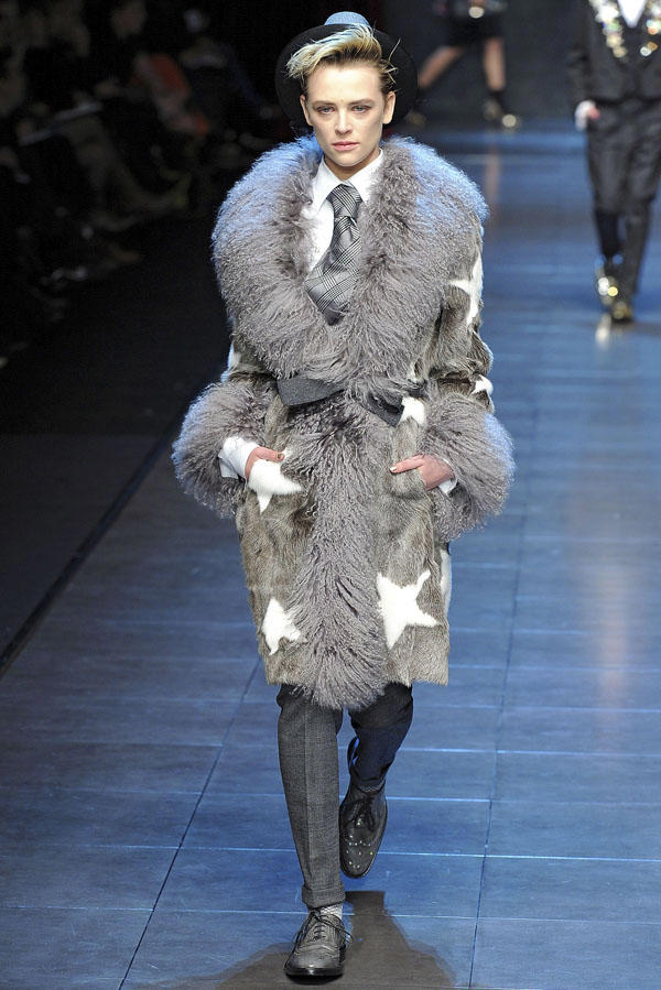������ ���� � ������: Dolce & Gabbana Fall 2011.