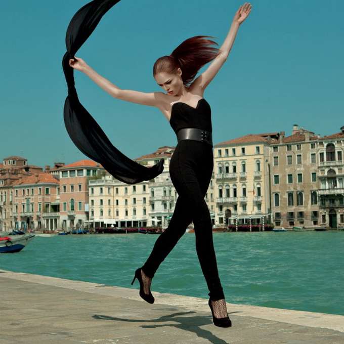���� ���� � ������� Americana Manhasset. 