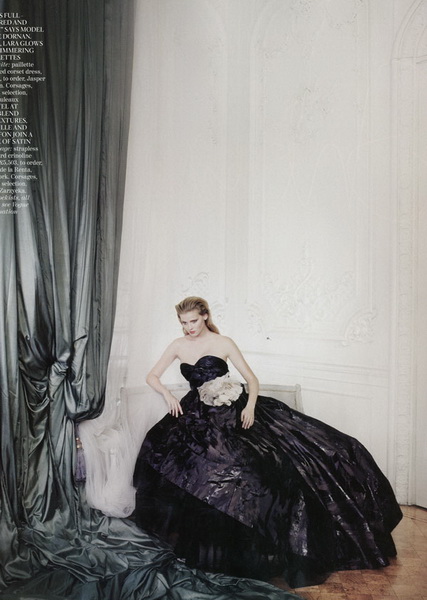 ���� ����� Lara Stone ��� Vogue UK, �������, 2009