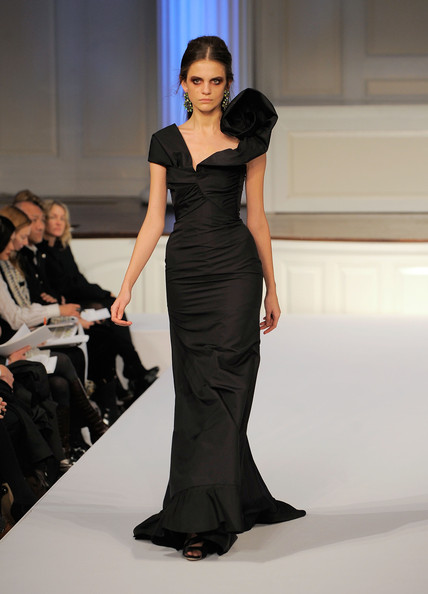 ����� ����� ��������� Oscar de la Renta pre-fall 2010