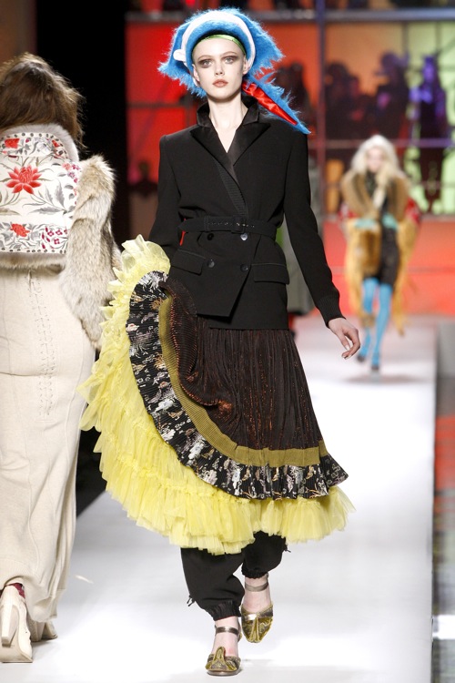 John Galliano и Jean Paul Gaultier на Неделе моды в Париже John Galliano и Jean Paul Gaultier на Неделе моды в Париже