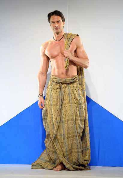 Модный показ Dressed To Kilt в шотландском стиле Модный показ Dressed To Kilt в шотландском стиле