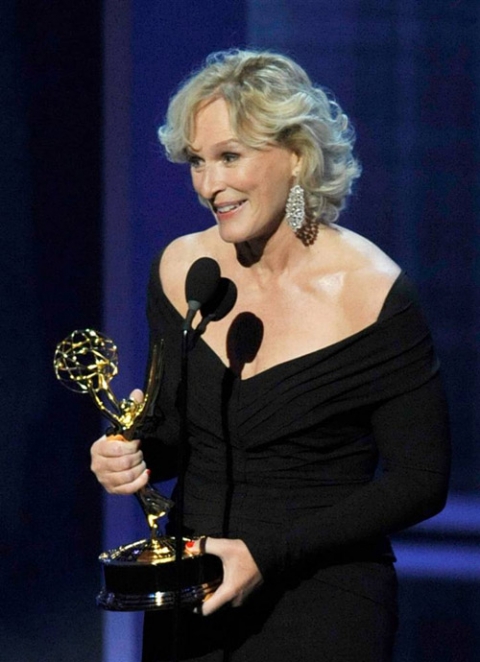Лучшая актриса драматического сериала — Гленн Клоуз Damages. Лучшая актриса драматического сериала — Гленн Клоуз Damages.