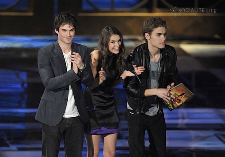 Нина Добрев Nina Dobrev, Пол Уэсли Paul Wesley, Йен Соммерхольдер Ian Somerhalder - команда сериала "The Vampire Diaries" Нина Добрев Nina Dobrev, Пол Уэсли Paul Wesley, Йен Соммерхольдер Ian Somerhalder - команда сериала "The Vampire Diaries"