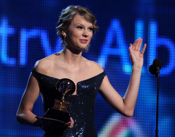 Музыкальная премия "Грэмми" 2010 года Grammy Awards. Вручение наград Музыкальная премия "Грэмми" 2010 года Grammy Awards. Вручение наград