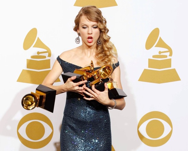 Музыкальная премия "Грэмми" 2010 года Grammy Awards. Вручение наград Музыкальная премия "Грэмми" 2010 года Grammy Awards. Вручение наград
