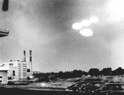 Снимки, сделанные в 1952 году береговой охраной США Снимки, сделанные в 1952 году береговой охраной США